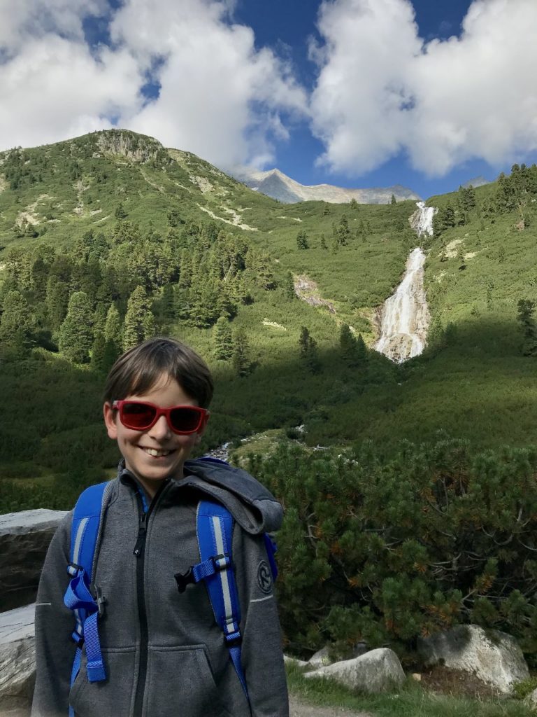 Schlegeisspeicher wandern mit Kindern - bei den Wasserfällen auf der Pfitscher Joch Wanderung