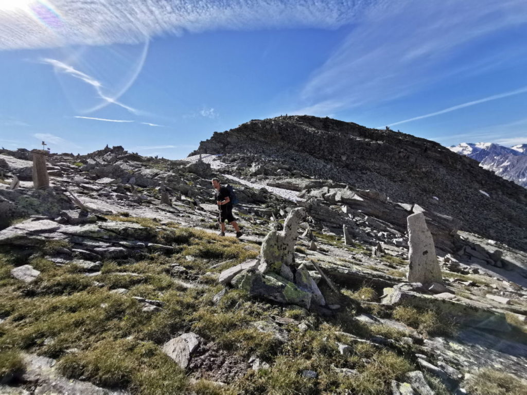Aufstieg zum Petersköpfl und Hoher Riffler - viele Steinmännchen weisen den Weg