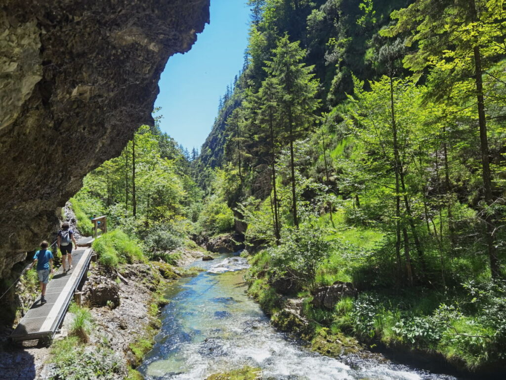 coole Reiseziele in Bayern: Die Weißbachschlucht in den Chiemgauer Alpen